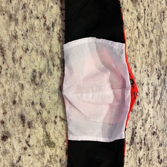 Elastic Snoopy Fabric Face Mask w/ Filter Pocket - Picture 4 of 5